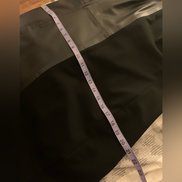 Katherine Barclay perfect Black Knee-Length Dress with 1/3 vegan leather - Picture 6 of 8